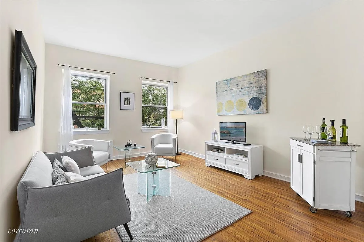 406 W 46th St APT 4B photo 1