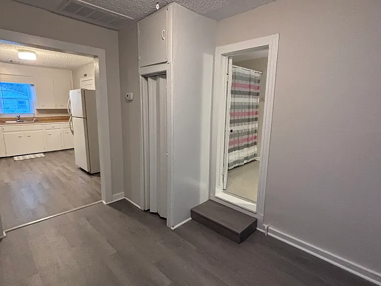 301 N Kates Ave — Photo 20