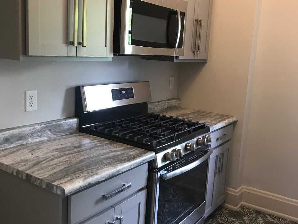 1st image of 3145 Linwood Ave