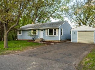 2692 Victoria St N, Roseville, MN 55113