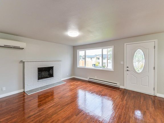 2nd image of 1709 S Mason Ave