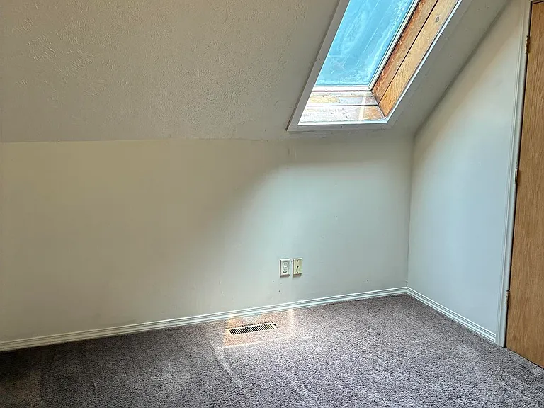 1024 N Ellis St — Photo 7