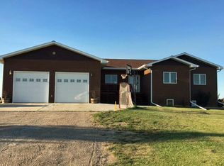1623 Wheatland Dr, Devils Lake, ND 58301