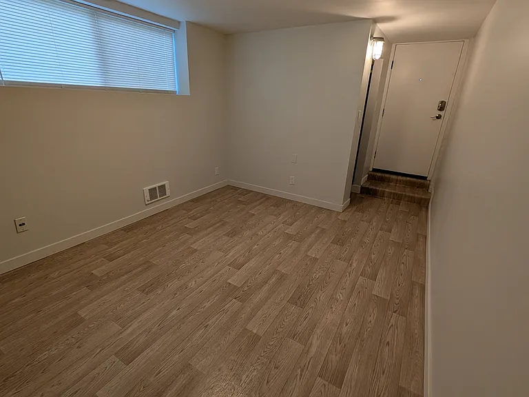 4121 Dayton Ave N #102 — Photo 5