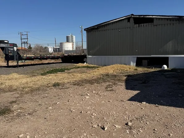 509 S Roy Orbison Dr, Wink, TX 79789