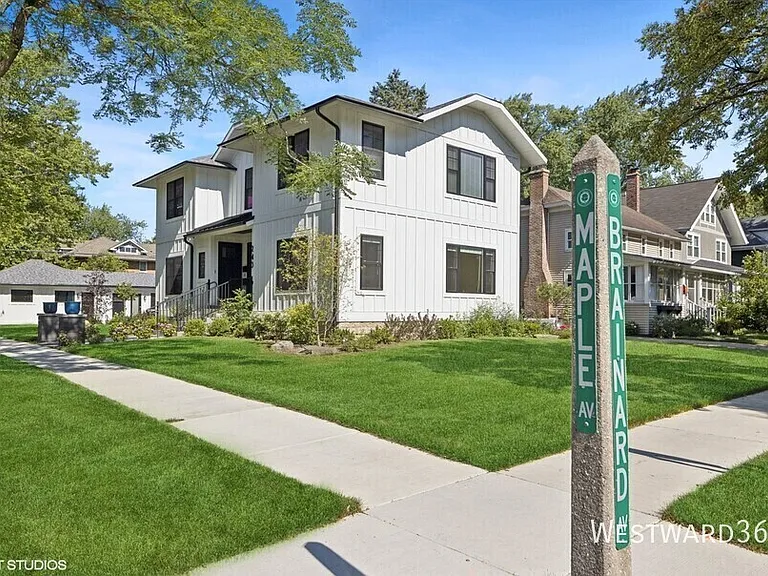 240 S Brainard Ave #2 — Photo 2
