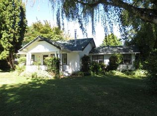 1754 Fruitdale Dr, Grants Pass, OR 97527