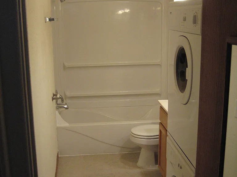 4377 Doncaster Dr #4373 — Photo 3