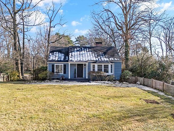 2nd image of 114 Herron Dr
