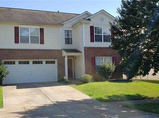 833 Willow Creek Dr, Gastonia, NC 28054