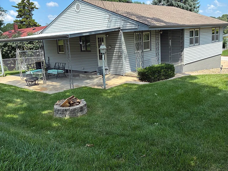 4528 N 81st St — Photo 2