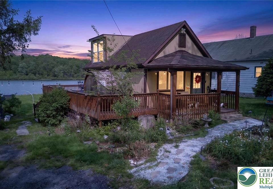 1st image of 148 Sandy Beach Rd