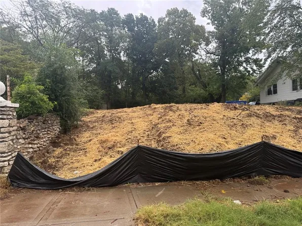 5633 Bales Ave, Kansas City, MO 64130