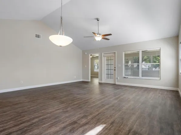 8722 Village Green Blvd, Clermont, FL 34711