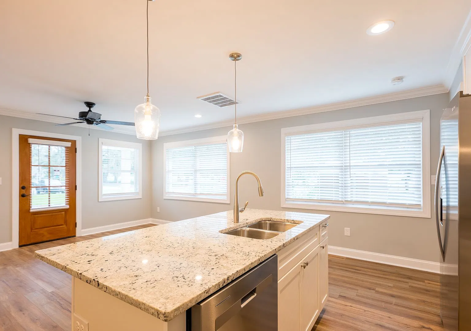 1201 N Oak Street Unit A — Photo 4