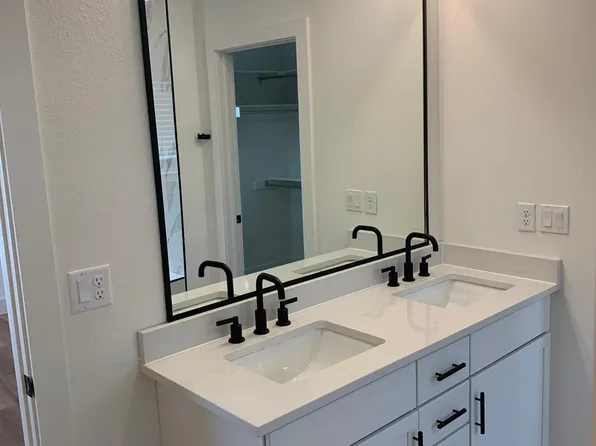 1115 SW Parnell Dr #2600.2, Bentonville, AR 72713