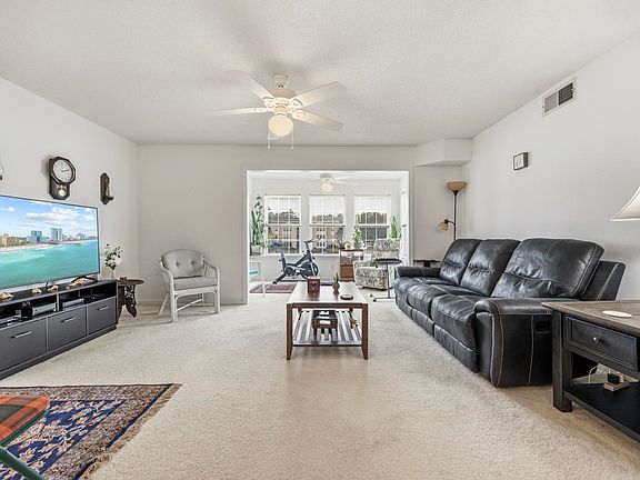 4th image of 8649 Southbridge Dr. #H