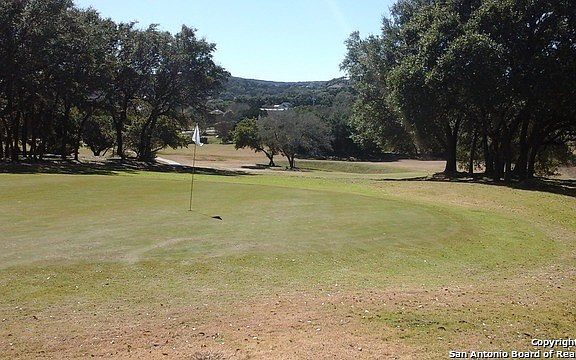 4th image of 1080 Fairway Dr