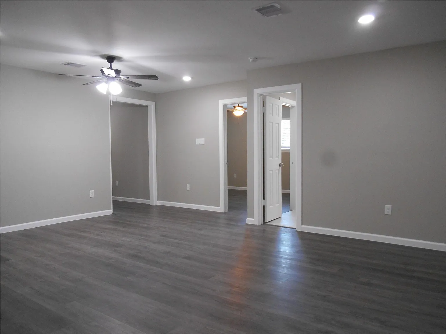 3 bed, 6.0 bath, 1420 sqft, $1,900 — Photo 3