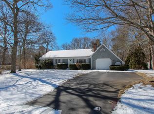79 Goat Field Ln, West Hyannisport, MA 02672