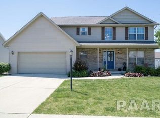 1424 Willow Dr, Washington, IL