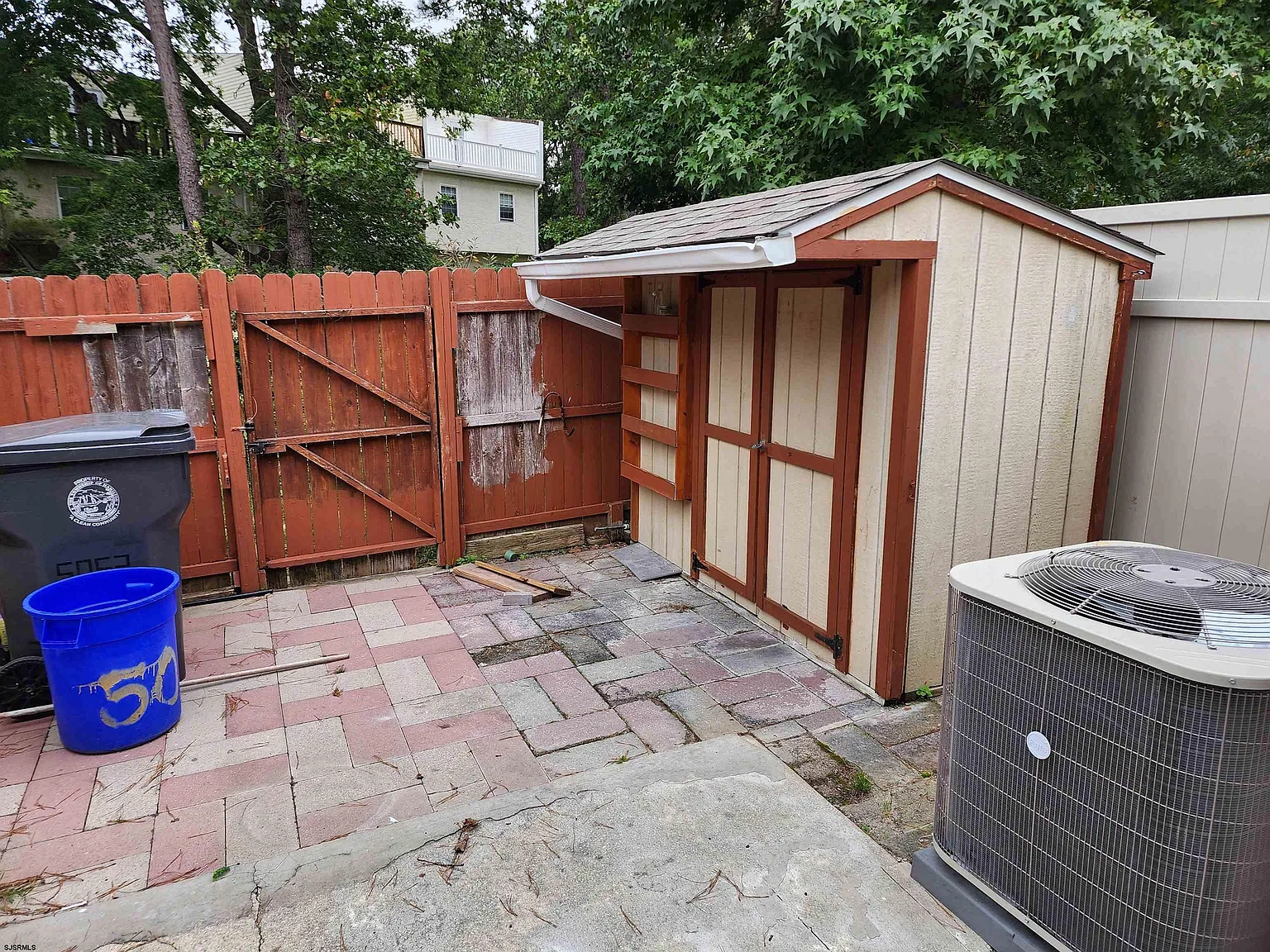 3 bed, 2.5 bath, $2,400 — Photo 3