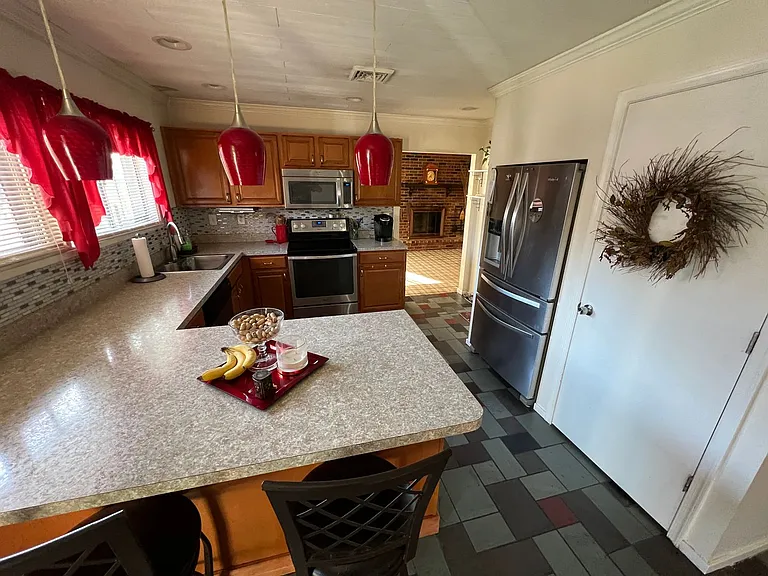 24 Indian Park Rd — Photo 2
