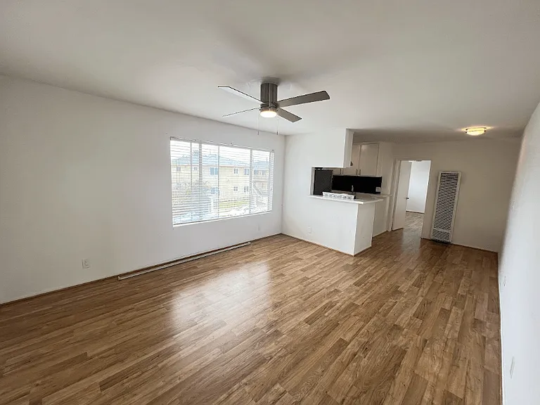 Vernon Avenue Apartments — Photo 3