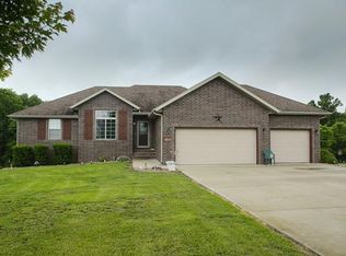 10243 McGruder Blvd, Cassville, MO 65625