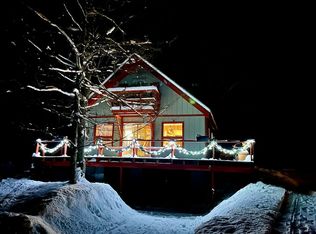 992 Slashing Rd S, Boyne Falls, MI 49713