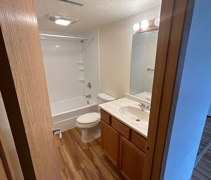 225 Ash St #20 — Photo 10