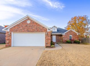 1705 Jasmine Ln, Conway, AR 72034