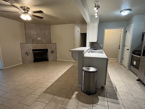 3rd image of 2116 W 23rd Ave