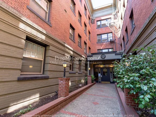 2109 NW Irving St Unit 203, Portland, OR 97210