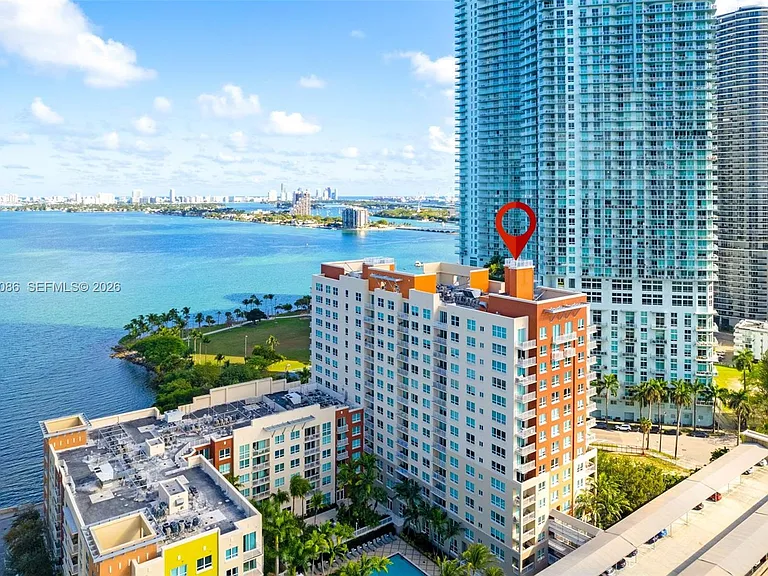 2000 N Bayshore Dr #909 — Photo 36