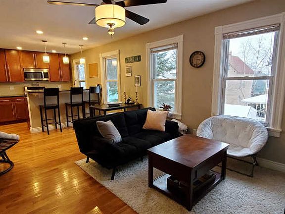 3rd image of 18 Russell St #3
