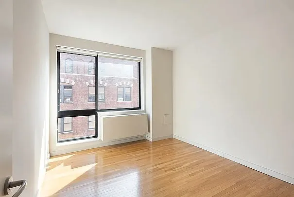 537 W 27th St #3A — Photo 7