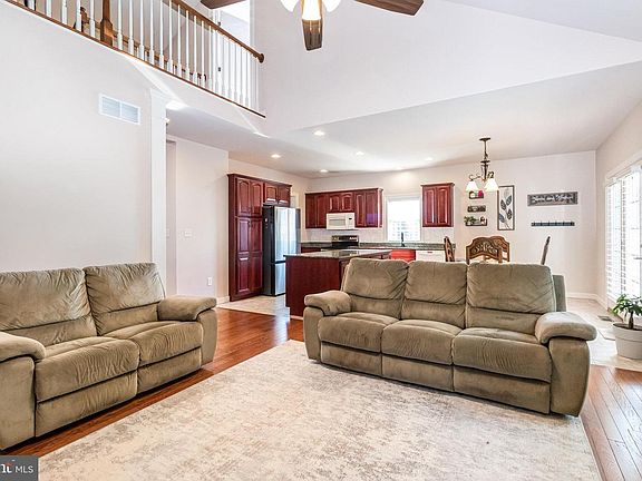5th image of 450 Druid Hill Dr