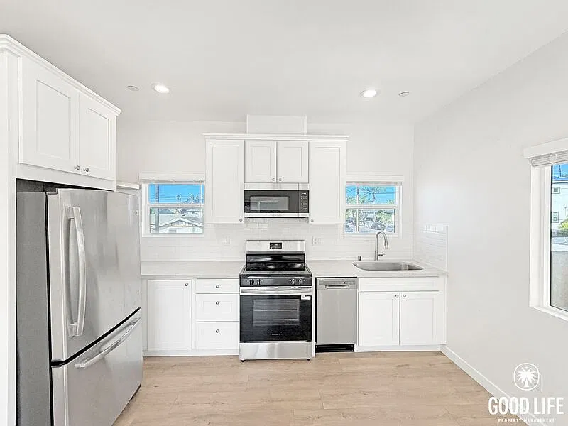 1 bed, 1.0 bath, 500 sqft, $2,795 — Photo 2