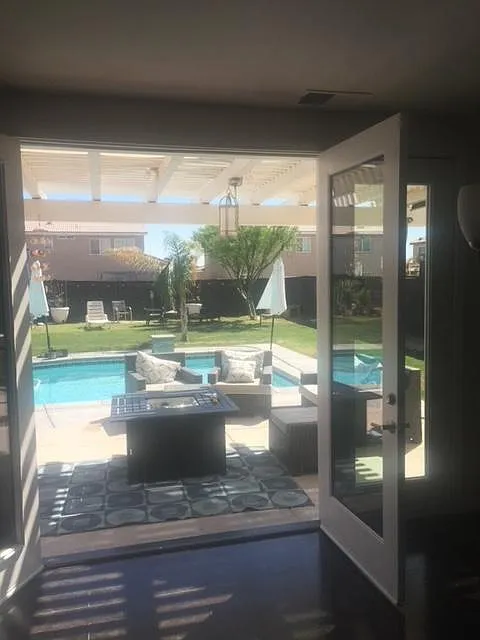 4 bed, 2800 sqft, $2,900 — Photo 3