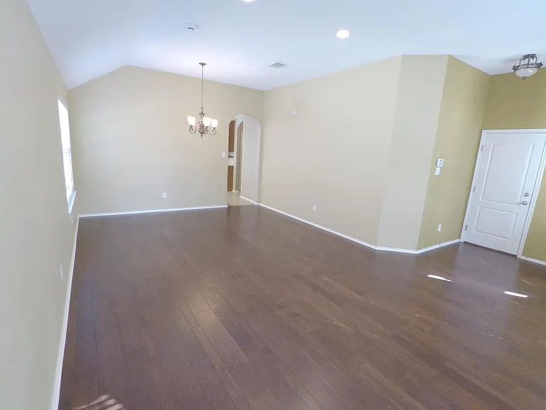 10725 Casitas Dr — Photo 3