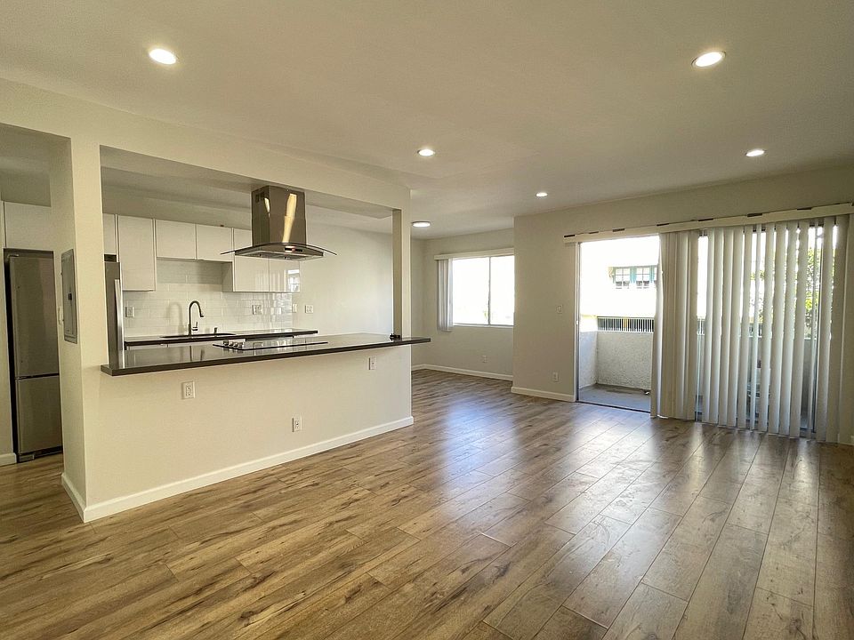 1st image of 11520 Wyoming Ave #4
