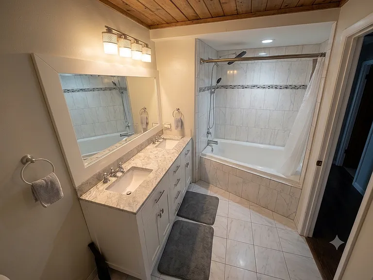 913 W Van Buren St #6G — Photo 11