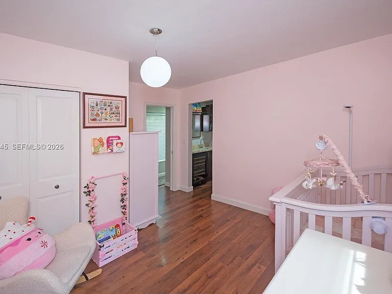 423 Alhambra Cir — Photo 25