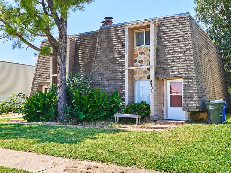 1208 Northcliff Ave — Photo 17