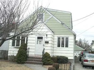 43 Remsen Ave, Valley Stream, NY 11580
