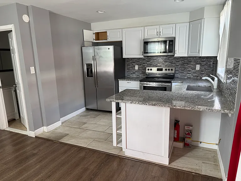 6301 Revere St — Photo 11