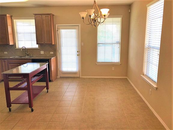 5th image of 9201 Brodie Ln Unit 4902