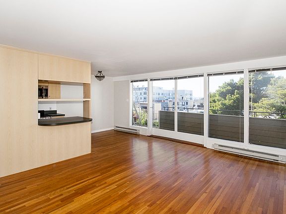 2nd image of 1920 Pacific Ave APT 4
