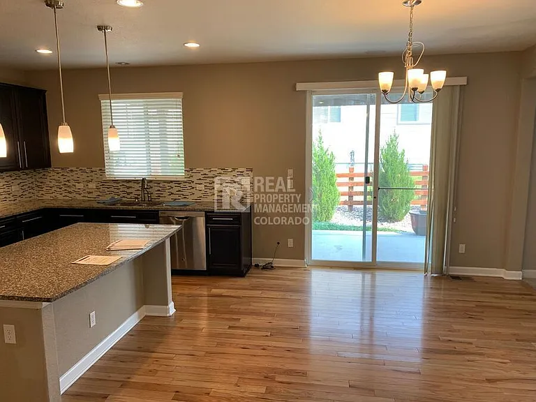 5028 S Versailles Cir — Photo 13